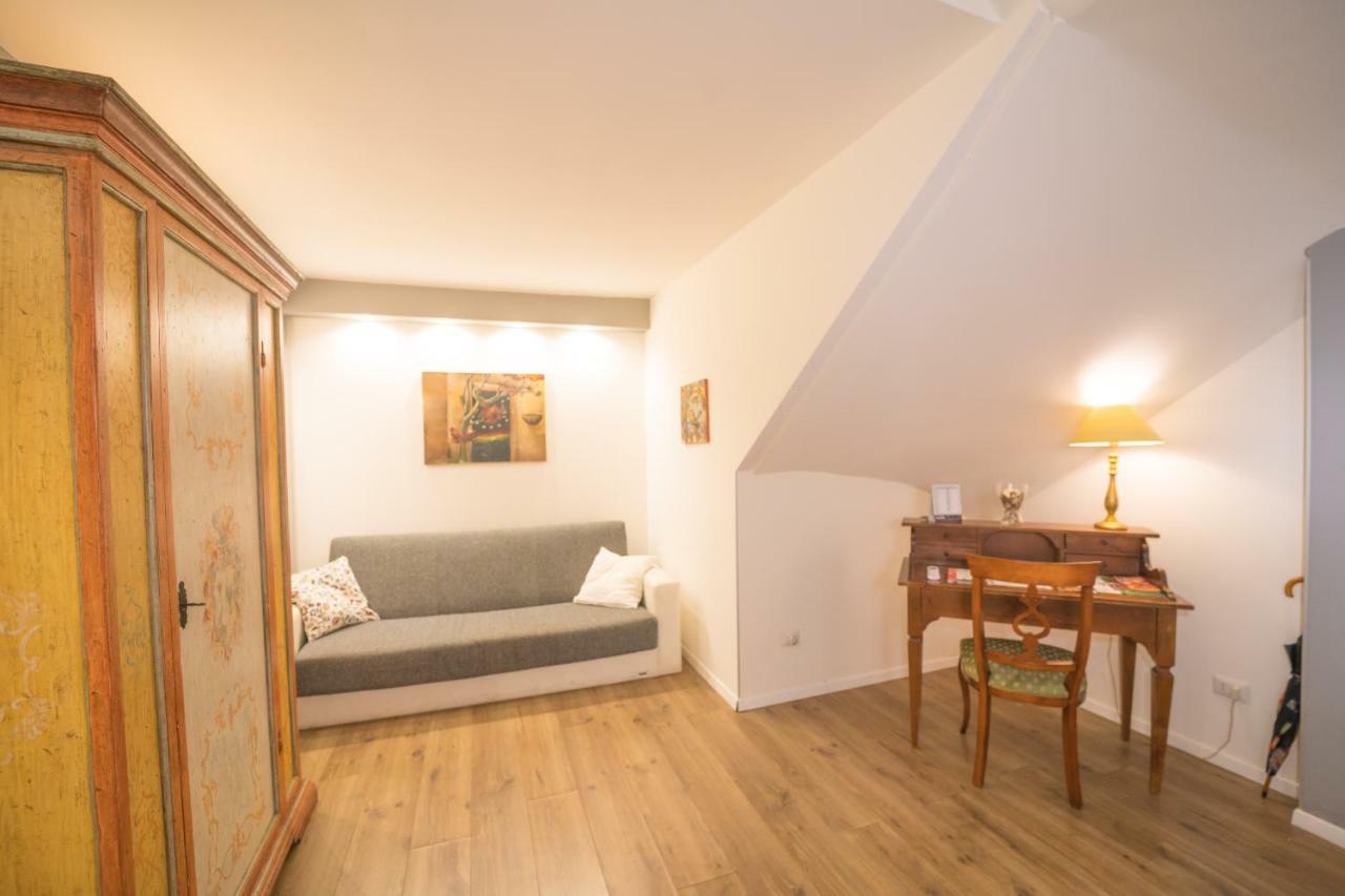 Virginia Apartment *